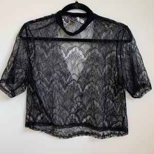 Lace V-neck crop top